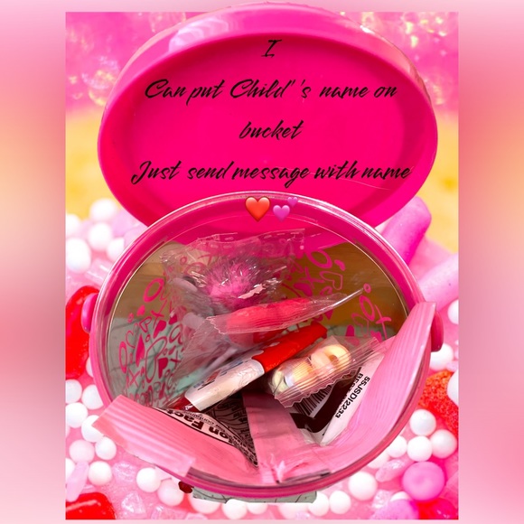 New Valentine’s Day Barbie Gift set - Picture 3 of 11